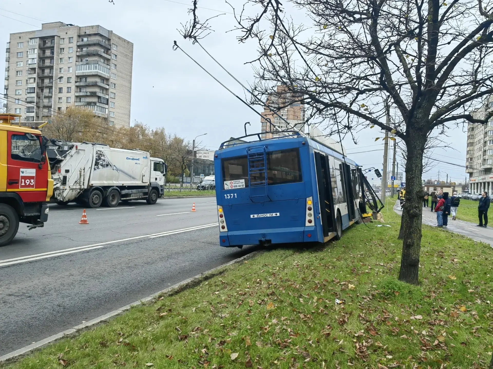 На проспекте Славы