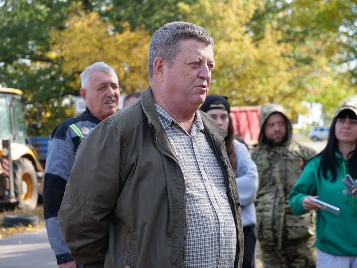Наводить порядок на родной земле — это добрая и очень правильная традиция