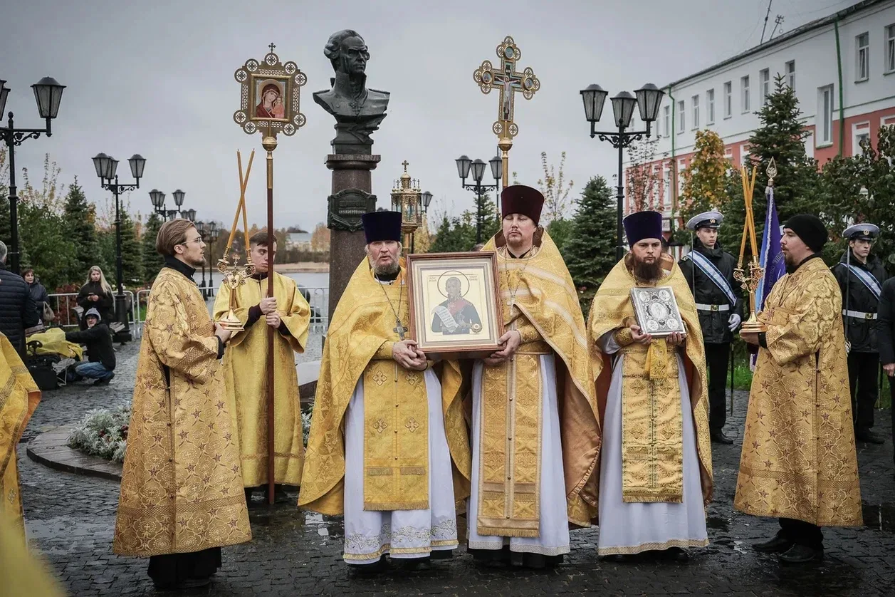 Молебен и митинг: Рыбинск почтил память адмирала Федора Ушакова.