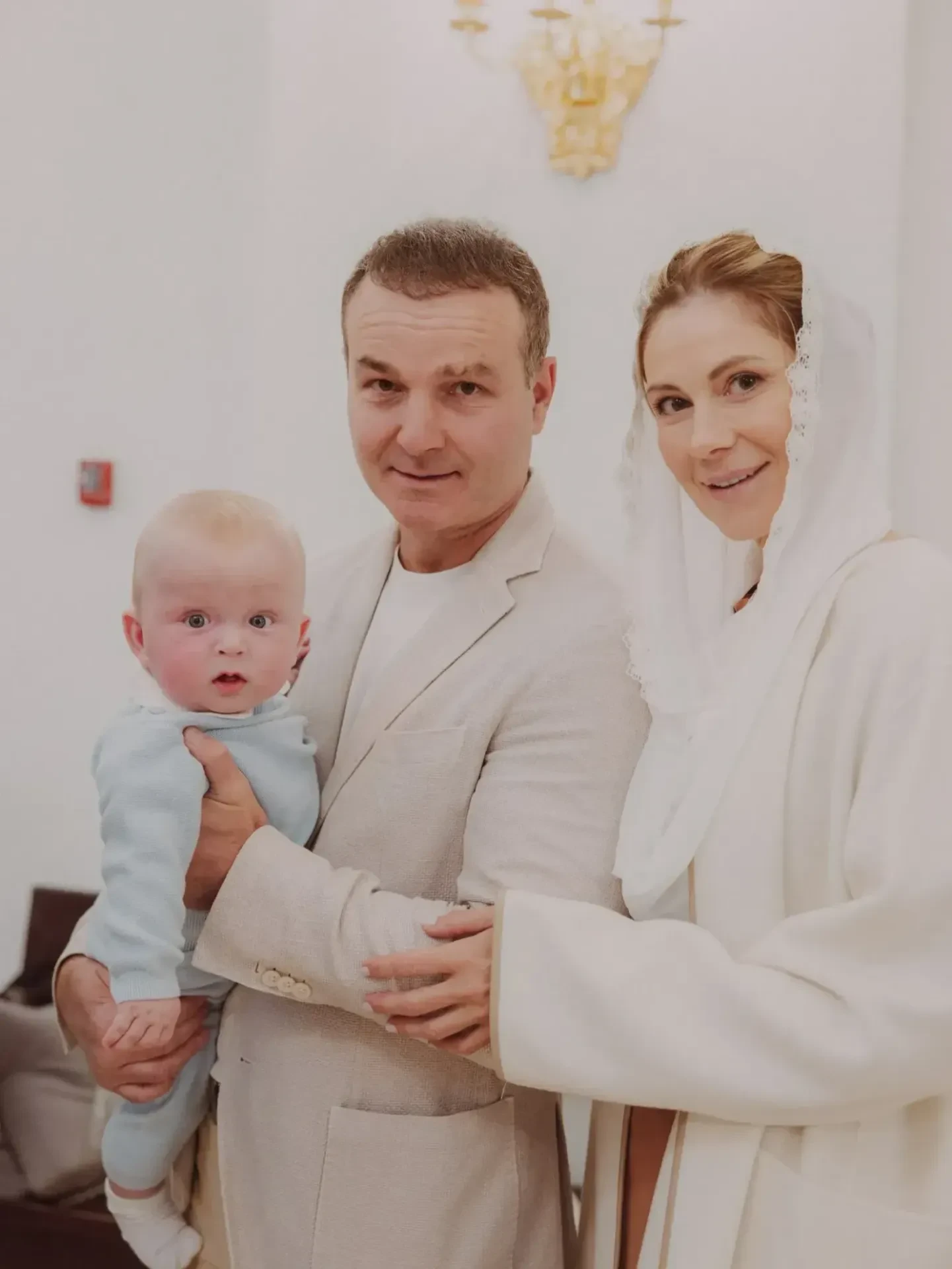 Актриса Анна Невская показала фото с крестин сына. Напомним, мамой Анна стала весной эт...