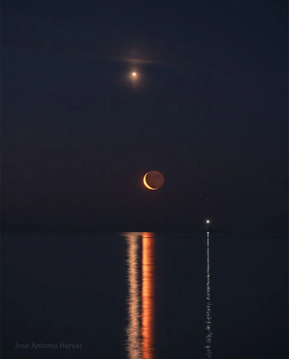 Линии планет на воде [Космокадр 05.05.2025]