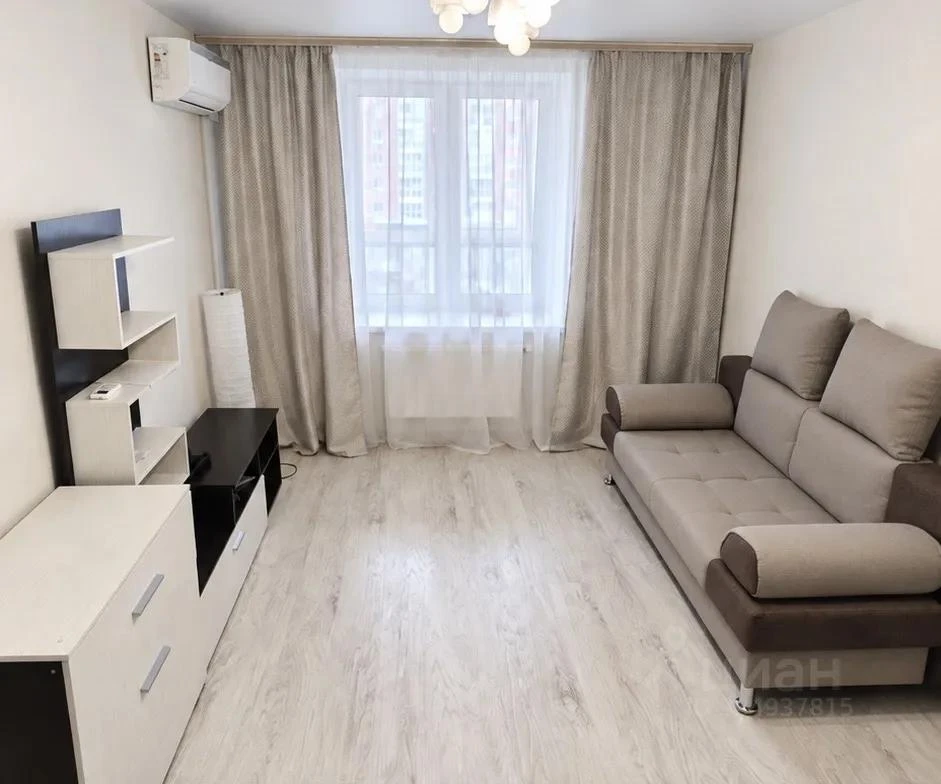 Сдам без посредников: 1-комнатная квартира, 36м²