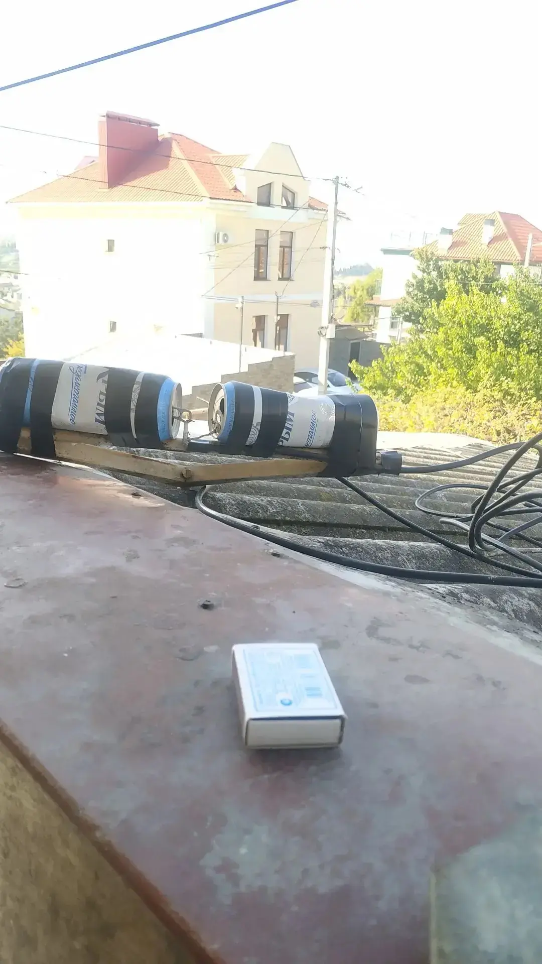 Приспособление для телевизора 🤣 Нашу страну не победить.