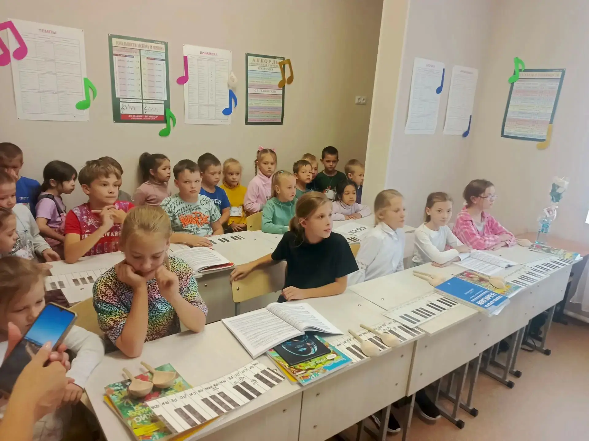 🎨 День открытых дверей в филиале Октябрьская ДШИ МБУ ДО ДШИ Мошковского района