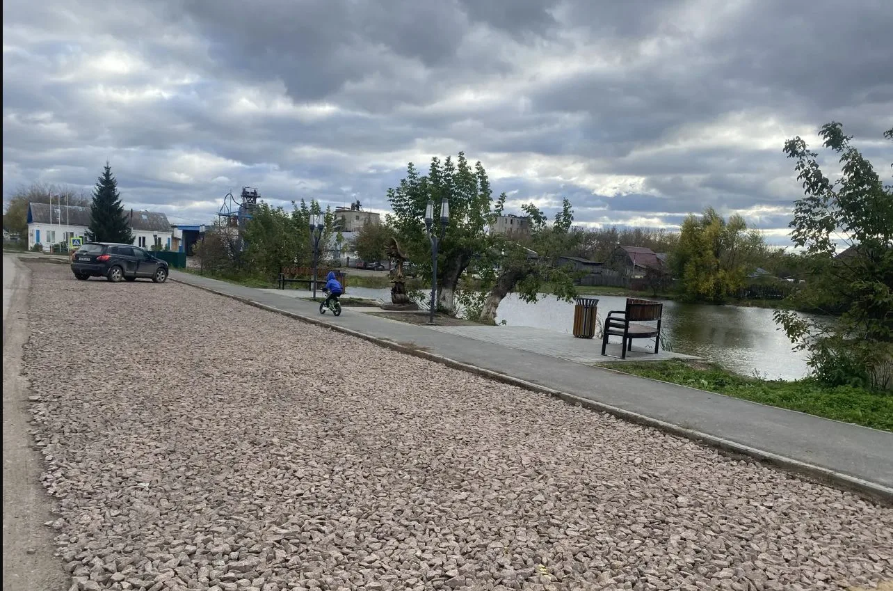 Около водоёма на улице Булата Янтимирова в с. Упорово по инициативе администрации округ...