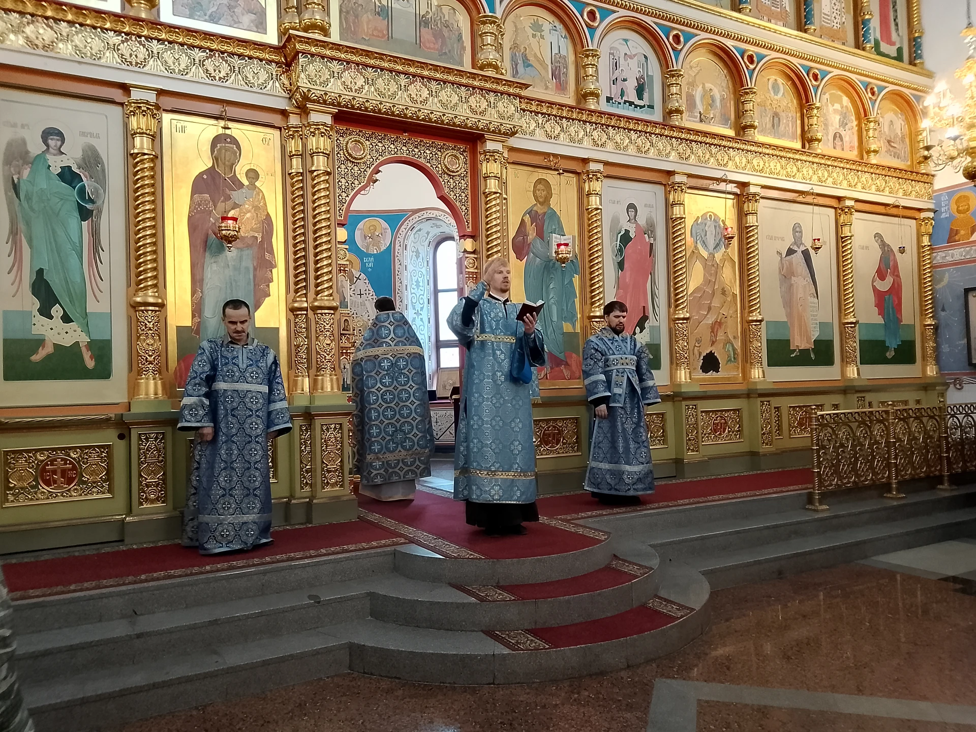 Сегодня в храме состоялось торжественное богослужение в честь Покрова Пресвятой Богород...