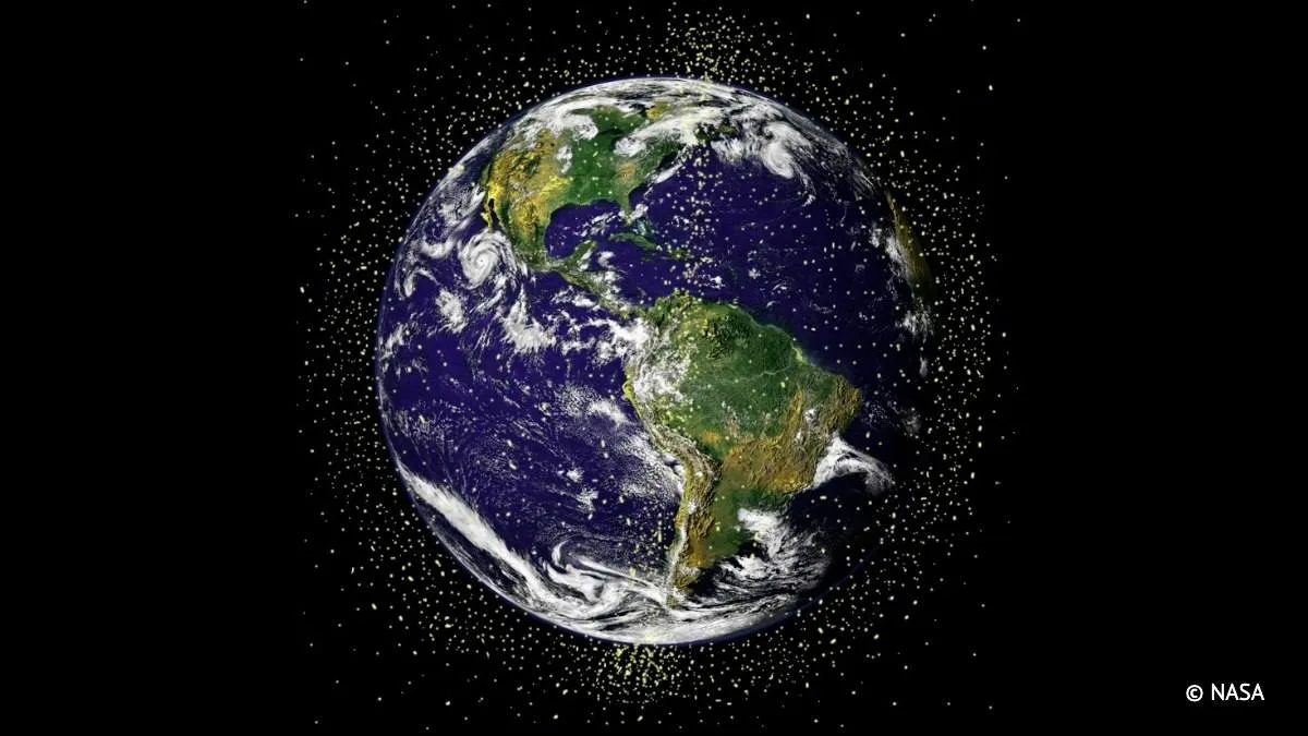 🛰Угрозы столкновения спутников с космическим мусором бывают несколько раз в году.