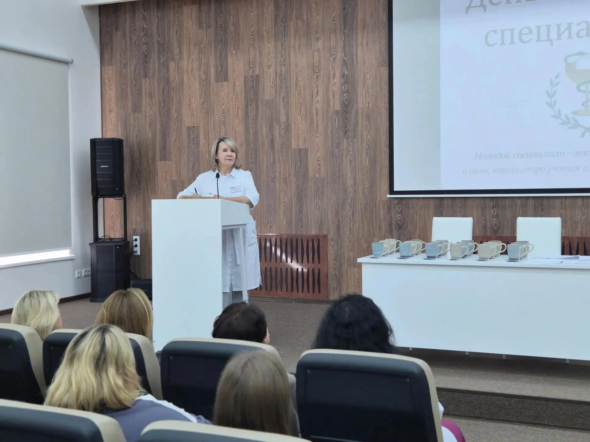 🥮 Молодых специалистов Кировского клинического стоматологического центра встретили с к...