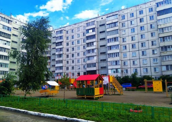 Друзья , нужен ваш совет,  хотим купить квартиру в 8-м микрорайоне, дом 28. П-образная ...