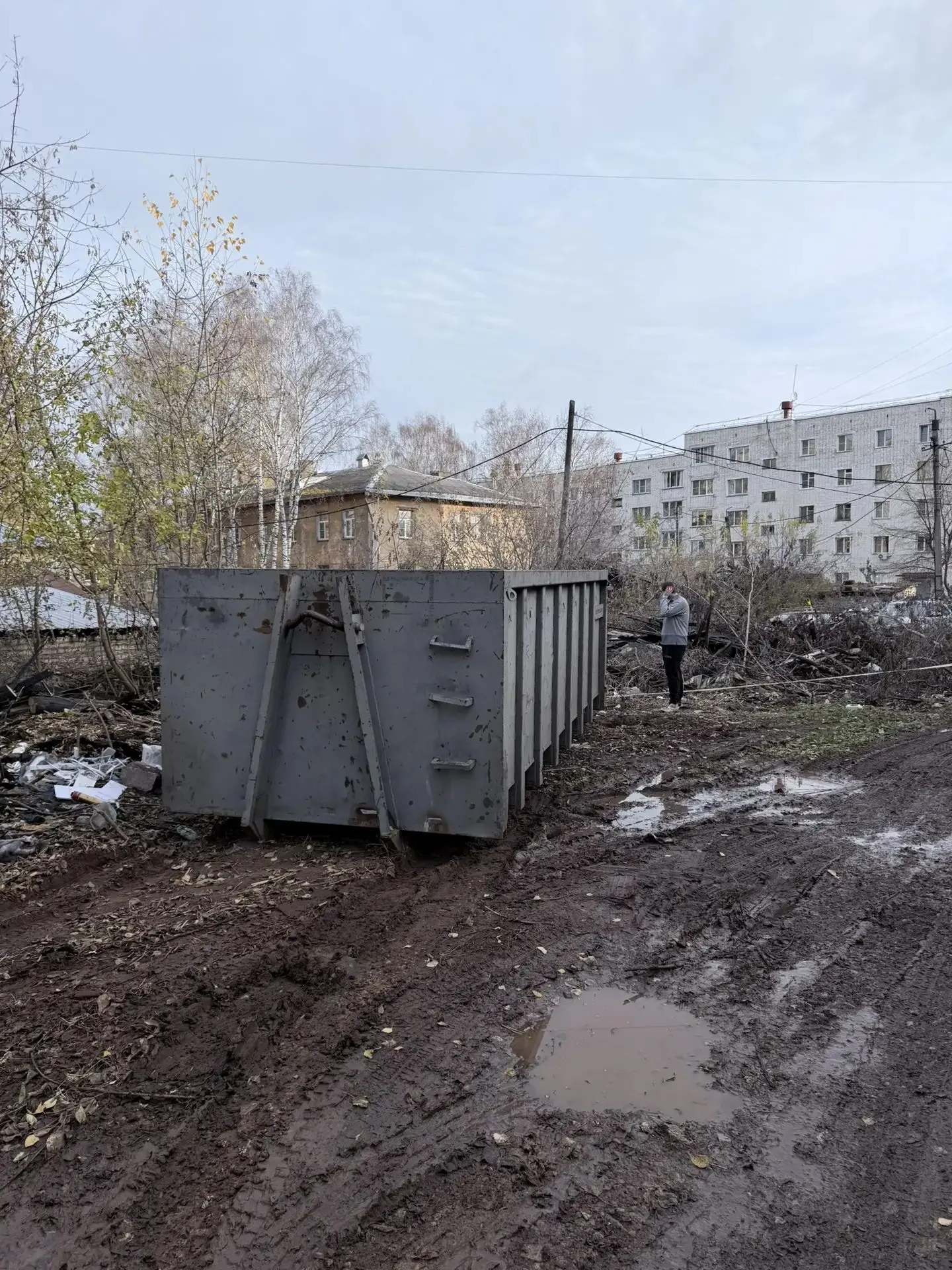 Продолжаем разбирать завалы после сноса дровянников