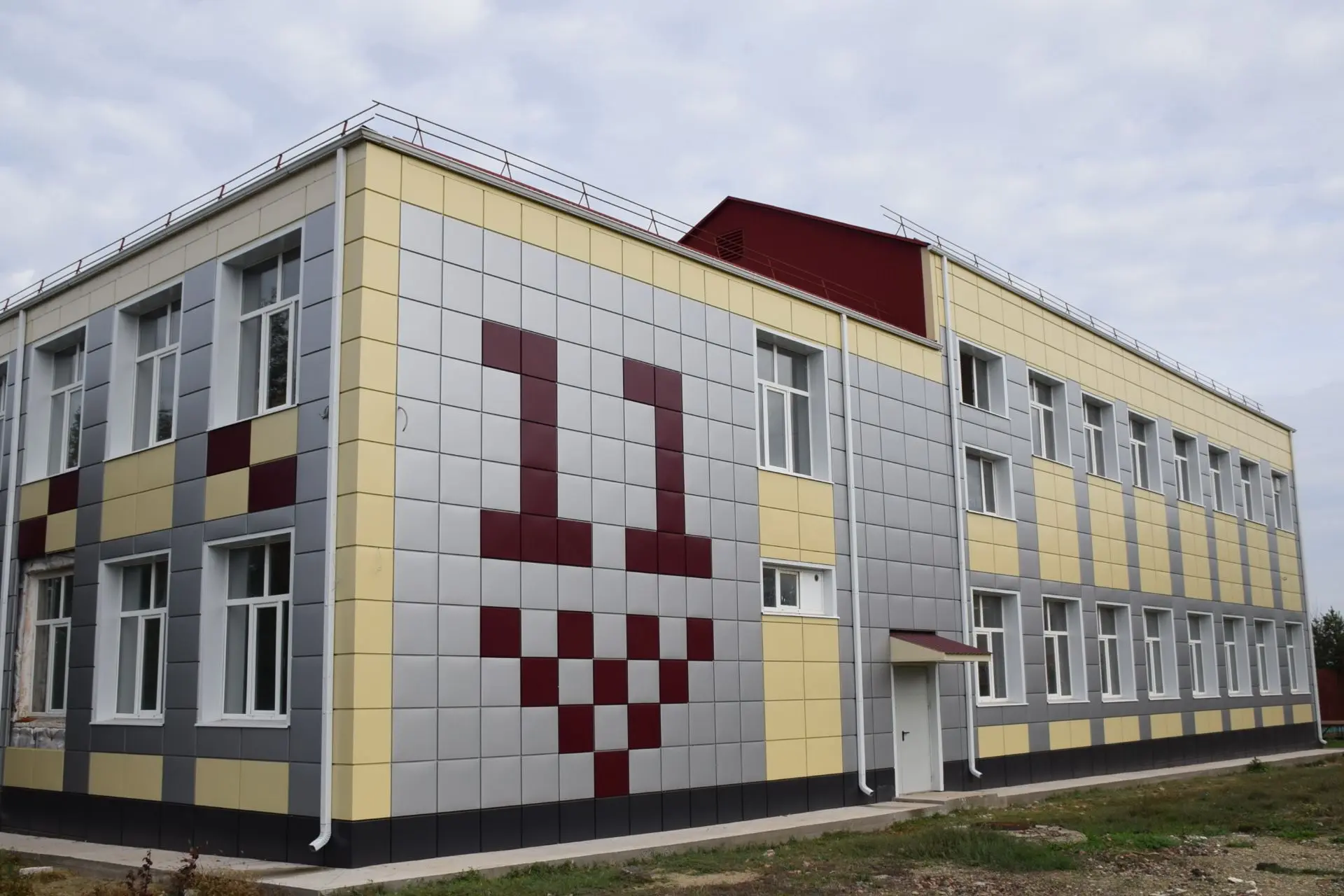 Сегодня провёл рабочее совещание прямо на объектах капремонта