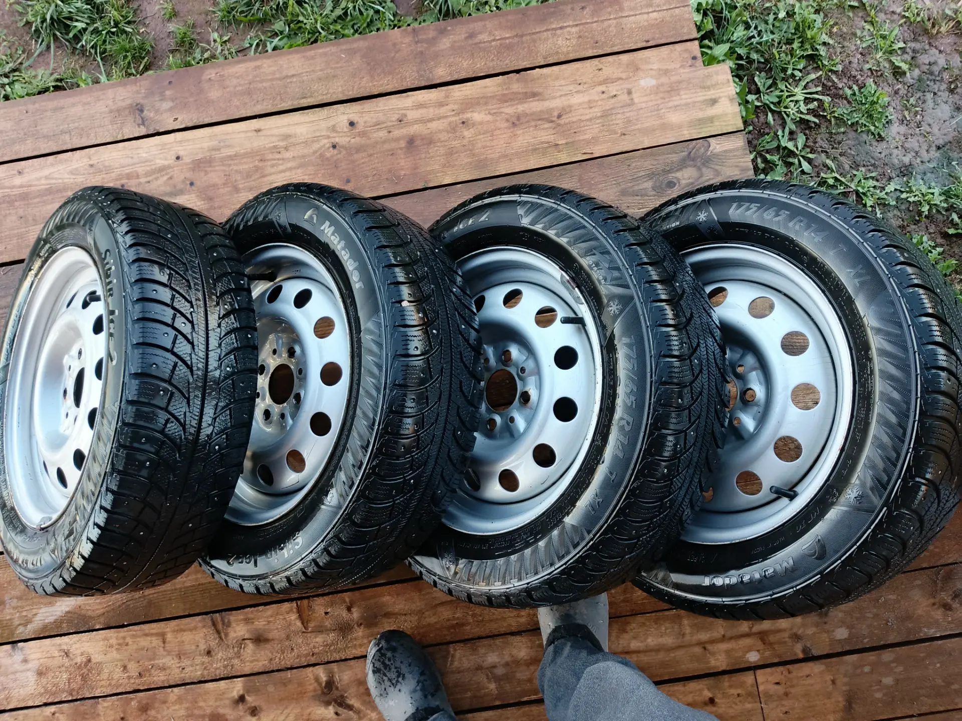 Цена 5500 r14 зима 89120138666