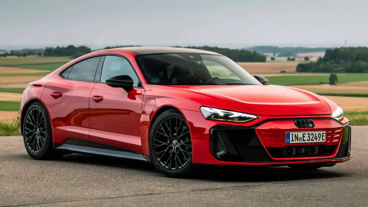 Audi запатентовала способ, как строить из «электричек» классические тачки с ДВС: немцы ...