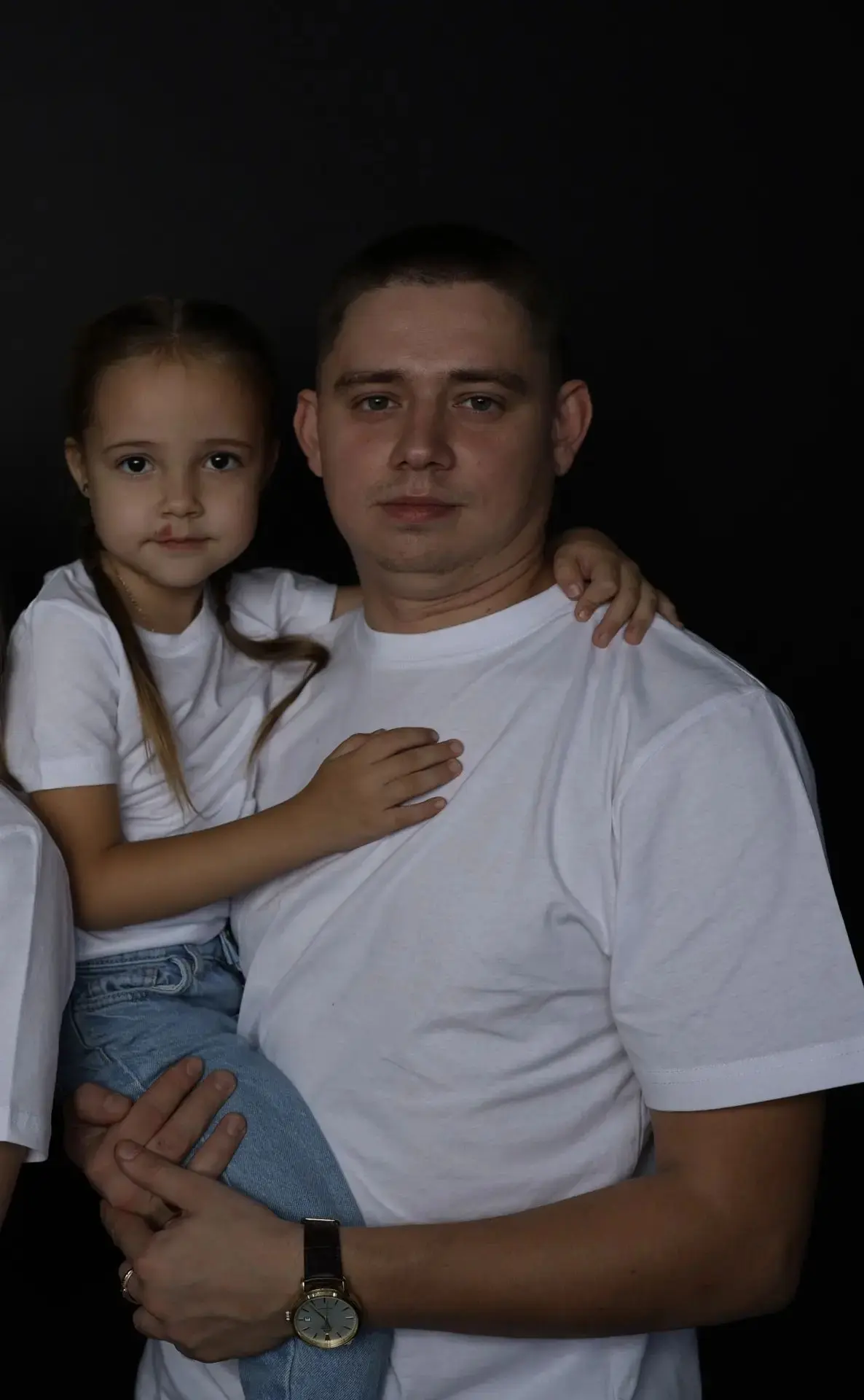 Бахтеева Сафия из 1 «А» класса и её папа Ринат Расимович принимают участие в фото челле...