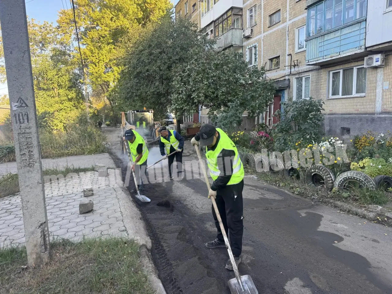 После обращений Дончан в социальных сетях проверили ситуацию с проездом вдоль жилых дом...