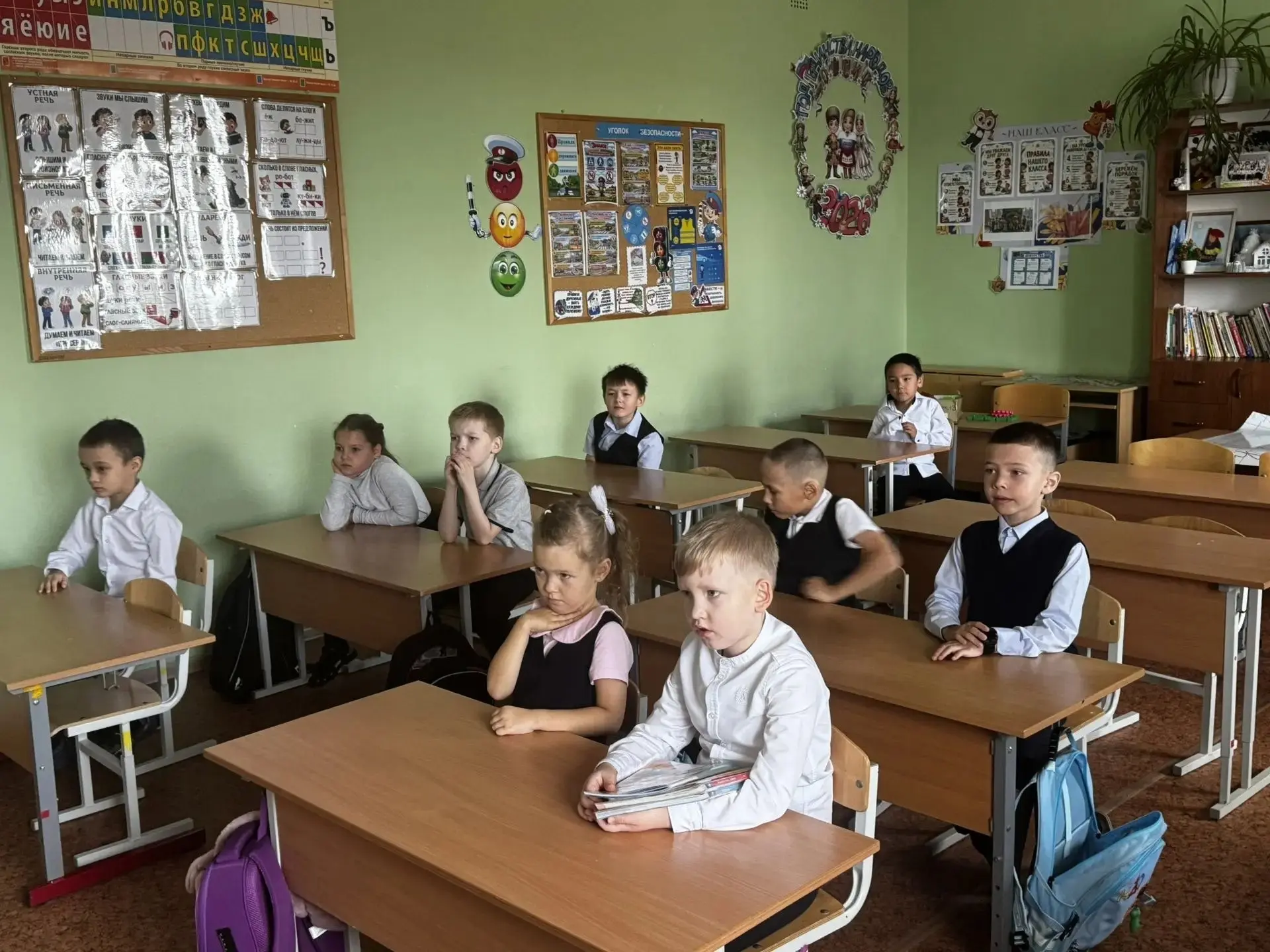 Сегодня состоялось очередное занятие «Разговоры о важном». На этот раз обе возрастные г...