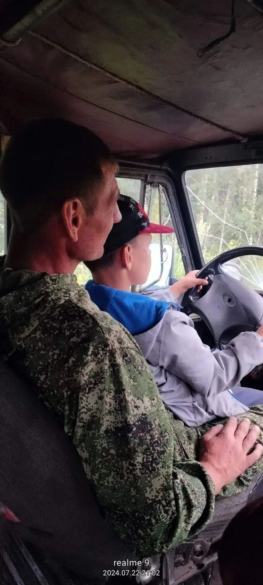 🚘🌼 «С папой — и в тайгу, и к новым вершинам!»: Александр Вигелин делится семейным аль...