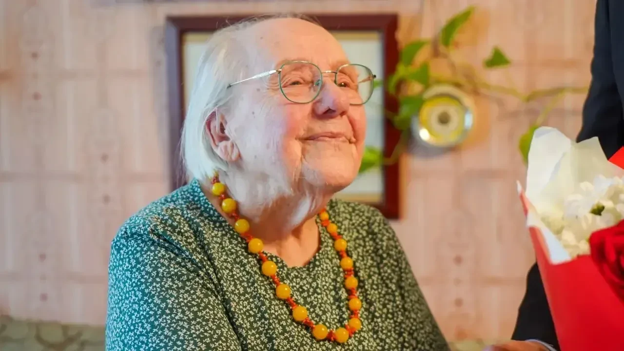 В Вологде поздравили со 101-летием Алевтину Алексеевну Лукьянову