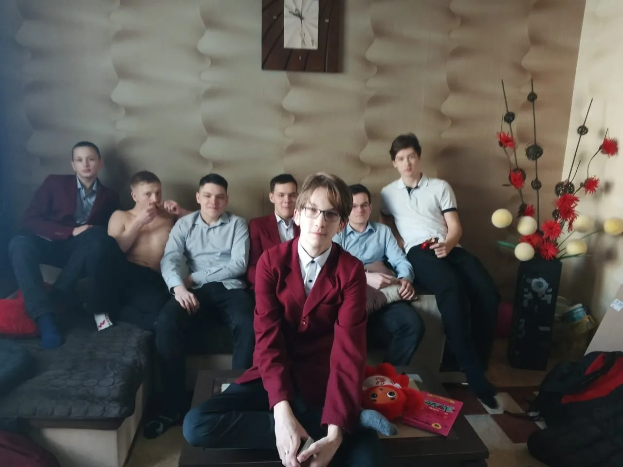 Кто нибудь пожалуйста подскажите как попасть в этот горячий клуб? Хочу там оставить сво...