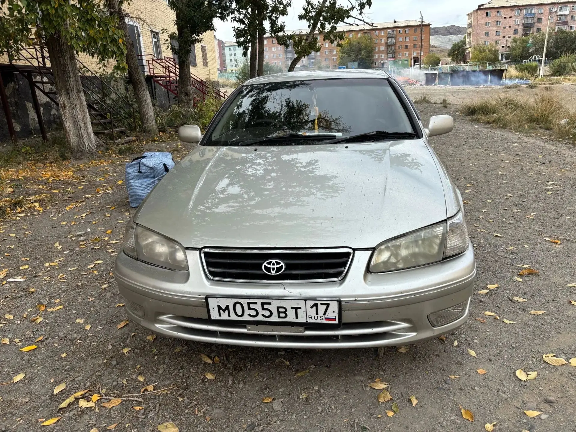 Продам камри 1999 года , без вложений сел и поехал ! 2.2 куб 250 , торг есть  Доки чист...