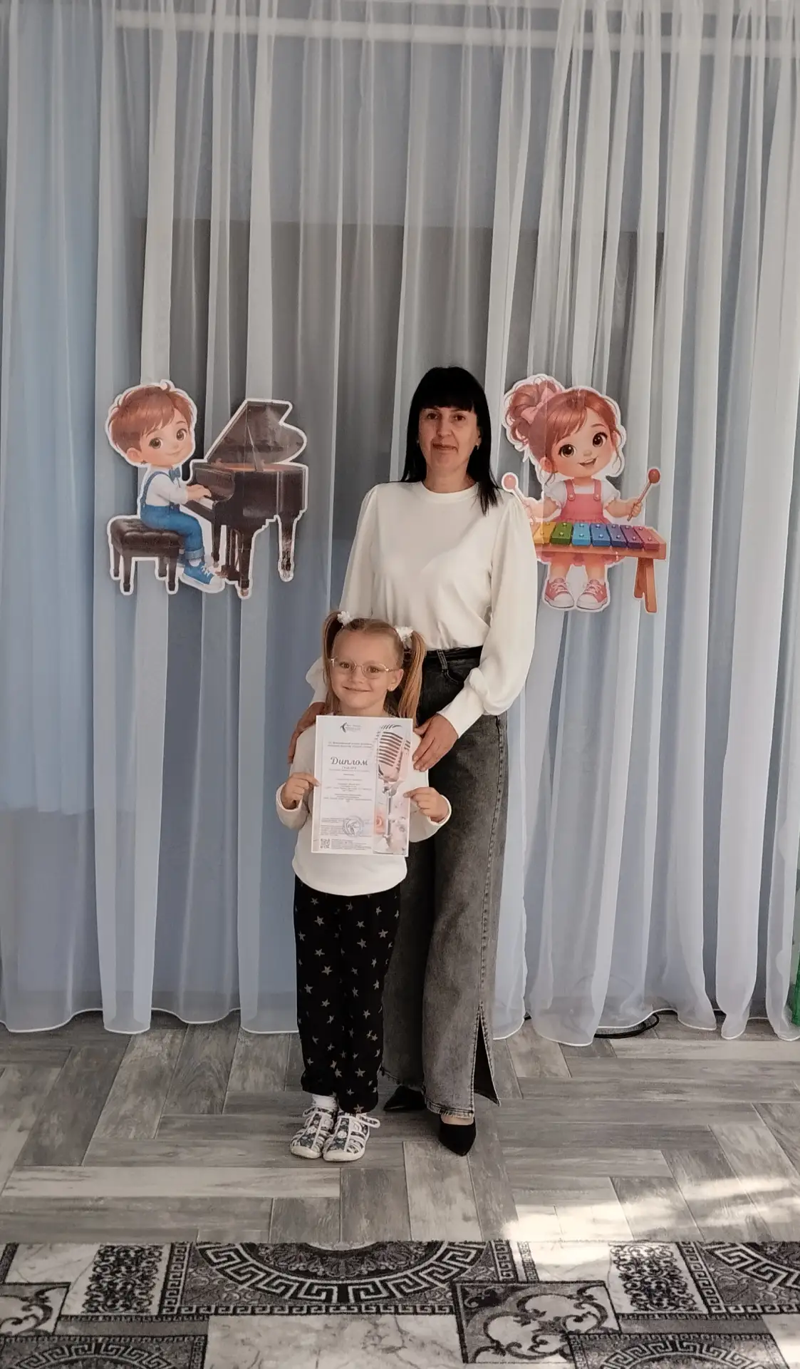 В целях содействия и популяризации творчества и вовлечение  детей в сферу искусства и к...