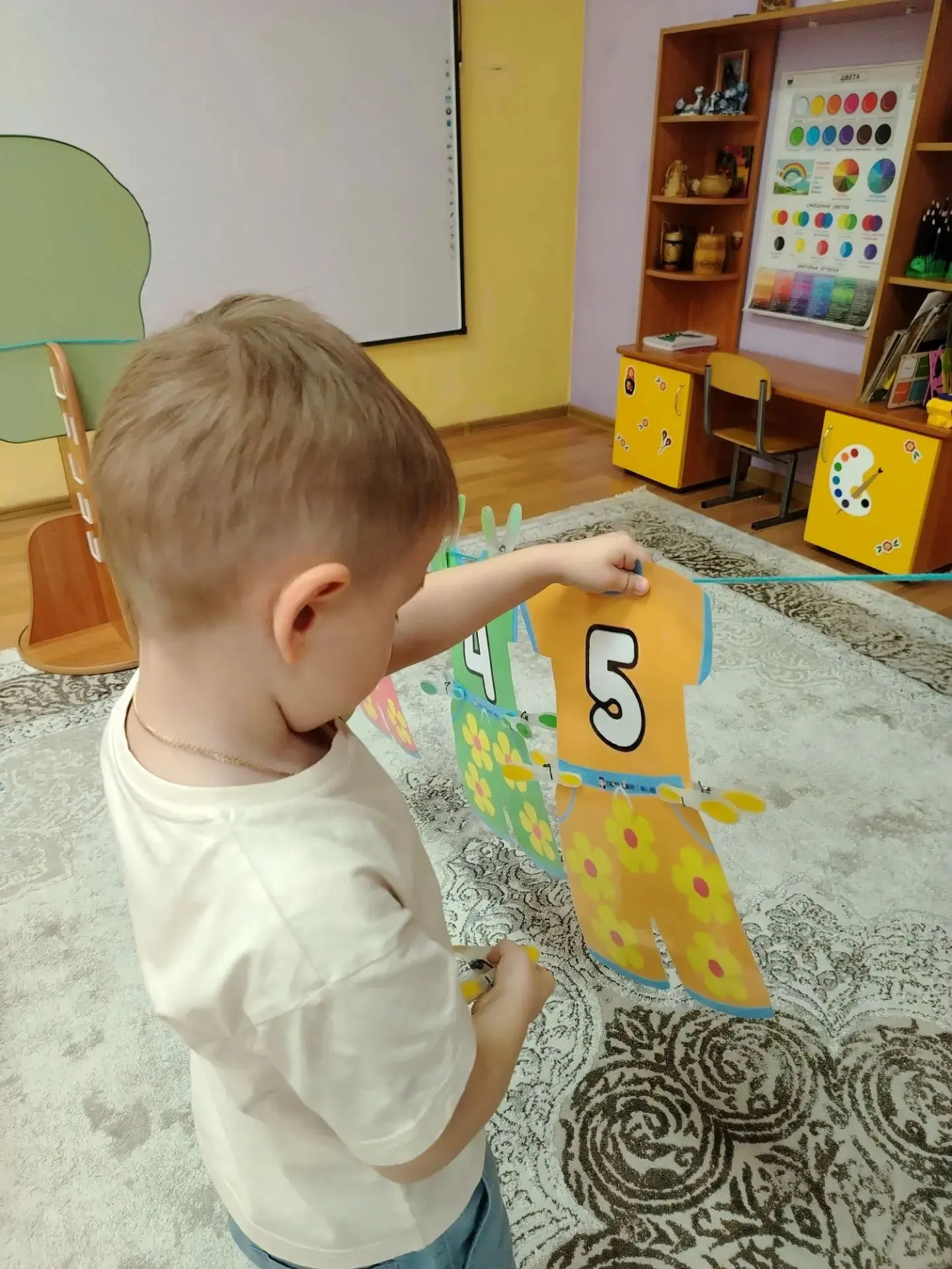 Считаем, играем и развиваемся: весёлая математика в группе «Колокольчик»!