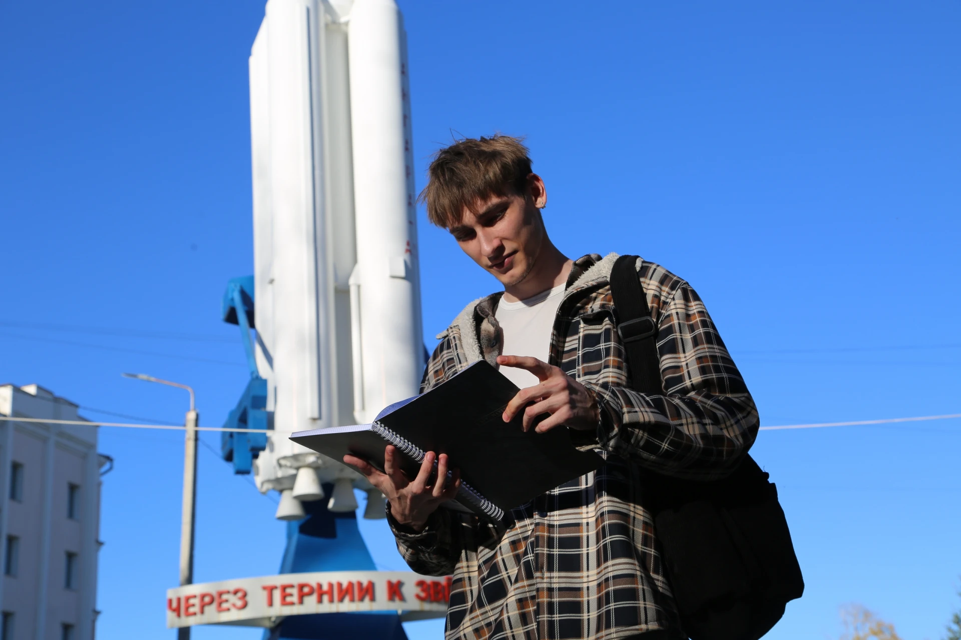 🍁 Кто-то прошёл бы мимо, а они решили остановиться, чтобы показать, каким ярким, наряд...