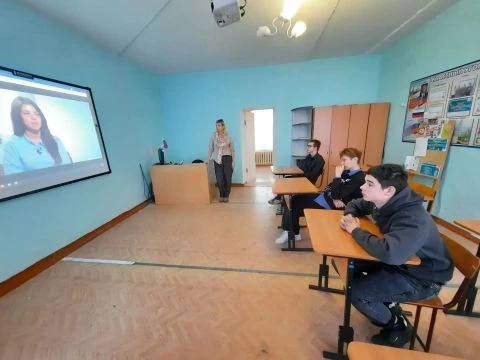 В рамках регионального месячника по медиабезопасности прошёл познавательный урок на тем...