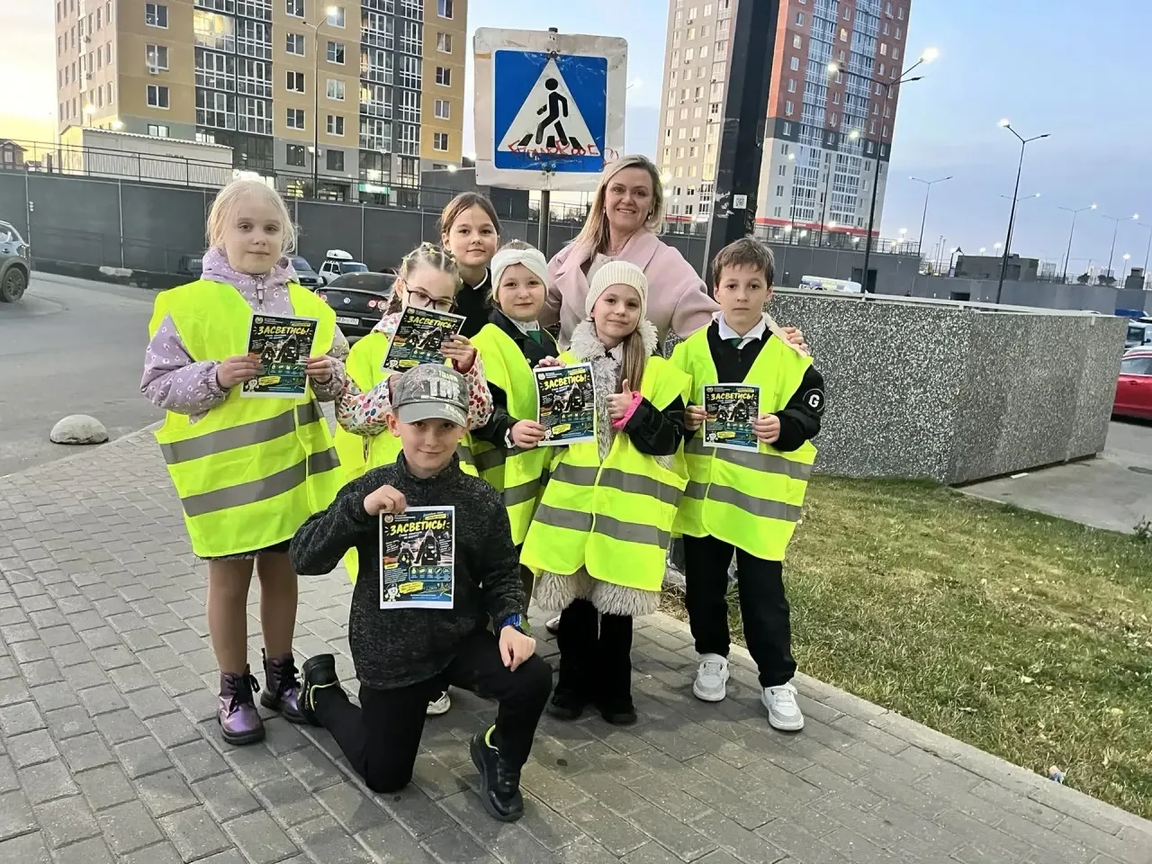 🚦 Отряд ЮИД «Светофор» напоминает: засветись на дороге!⚡