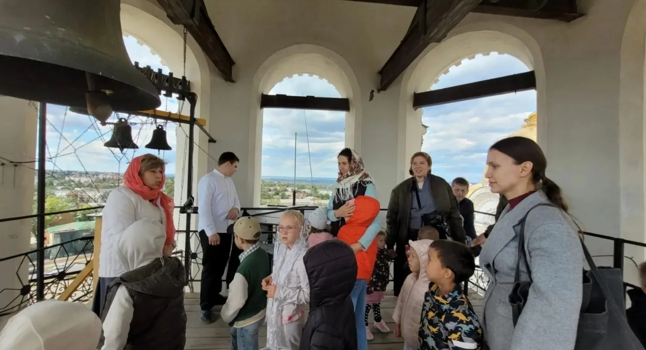 Воспитанники группы раннего эстетического развития «Волшебный мир искусства» в рамках у...