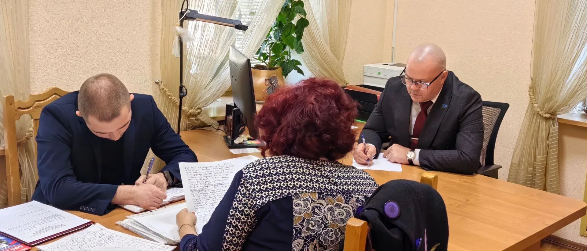 🖍️Сегодня на приёме жильцы дома по ул. Тельмана я уже не раз ставил в пример их активн...