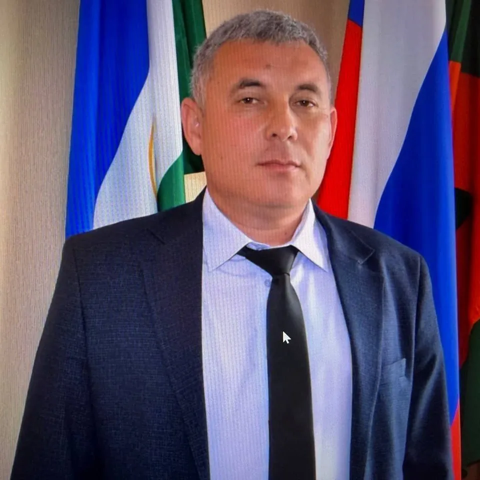 ⚡️ Экс-главу Баймака отправили в СИЗО по делу о фиктивном контракте