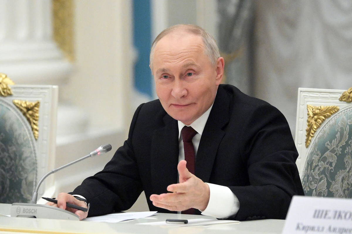 Вот говорят, что Сталин взял страну с сохой, а оставил с атомной бомбой...
