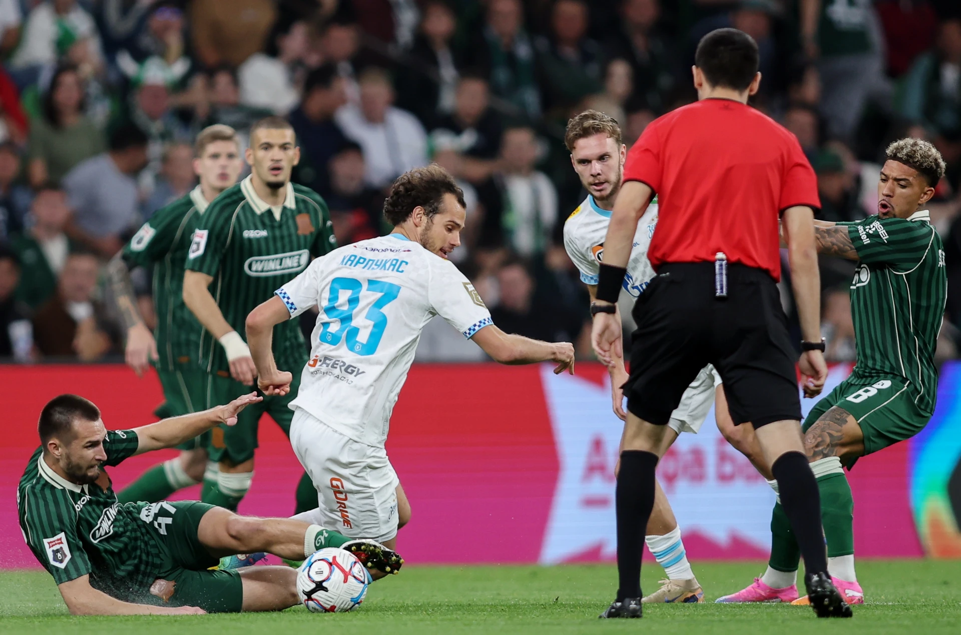⚽️ «Зенит» обыгрывает «Краснодар» после первого тайма со счетом 2:0