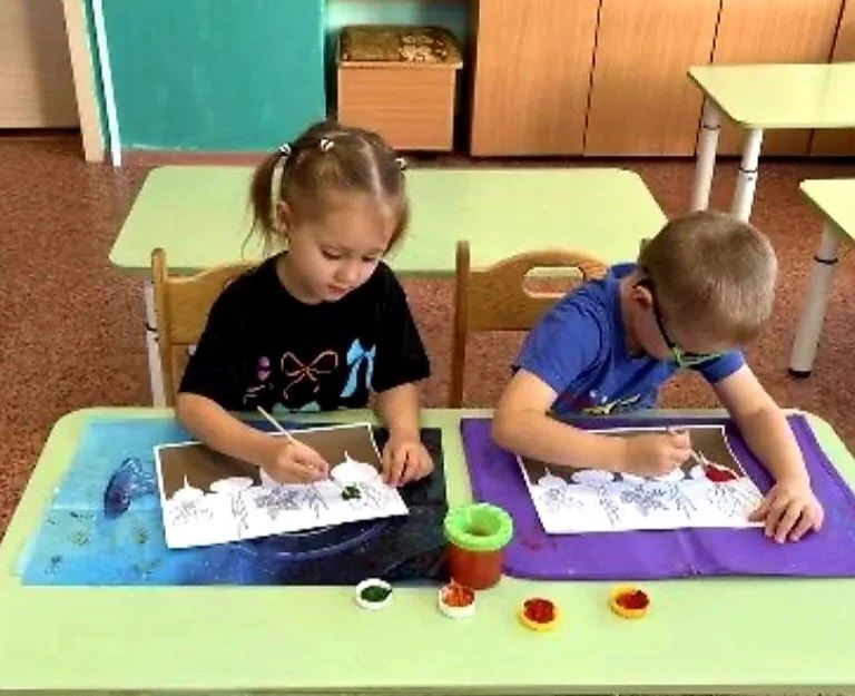 Занятие по рисованию «Чудо огород» в средней группе прошло увлекательно и продуктивно.