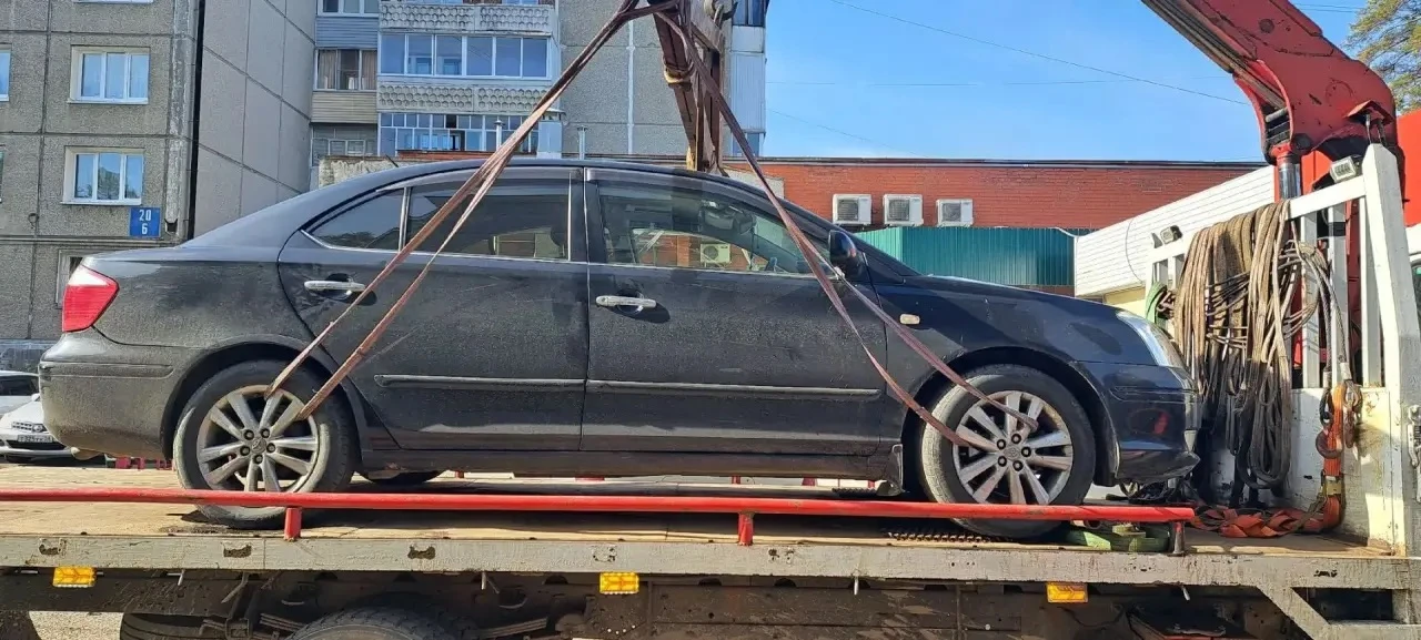 Судебные приставы арестовали автомобиль злостной нарушительницы ПДД