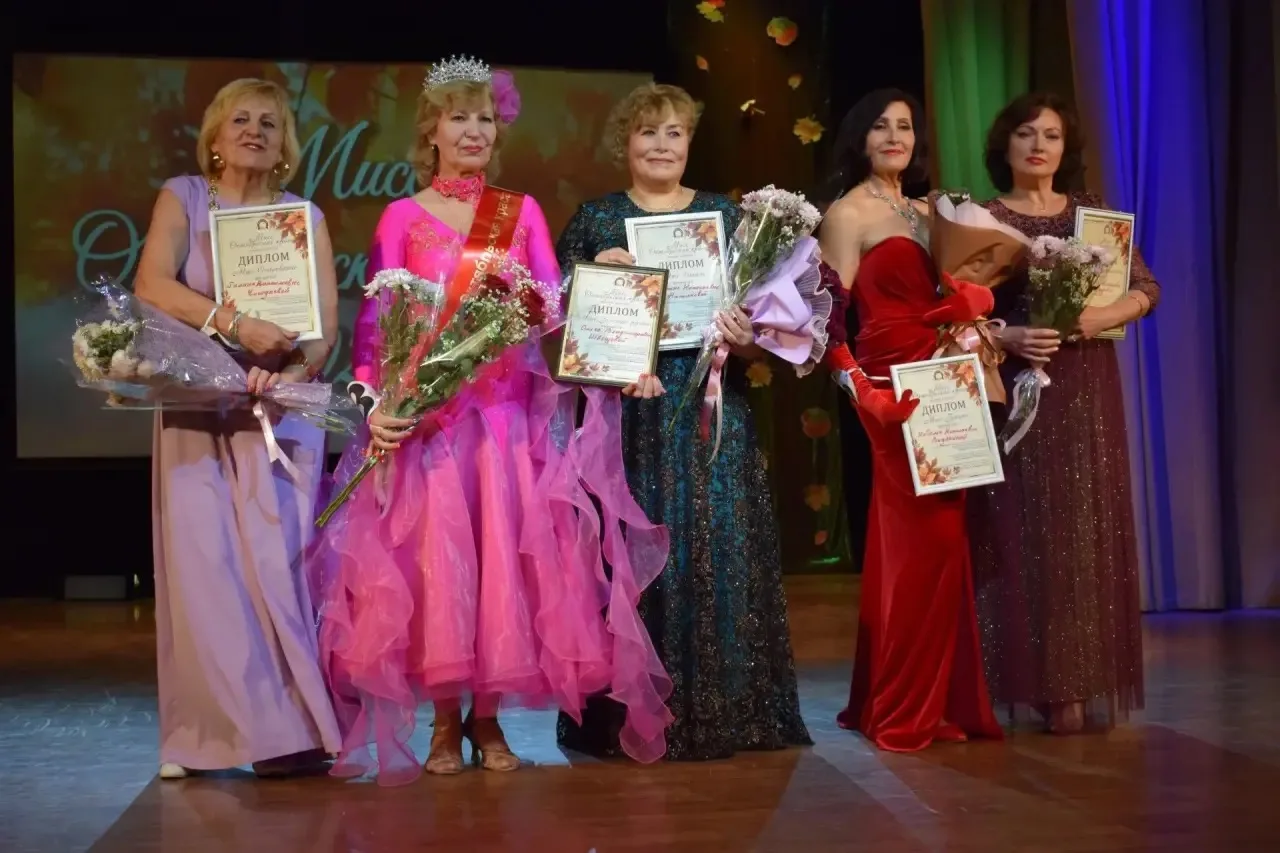 В Доме культуры «Октябрьский» выбрали победительницу конкурса «Мисс Октябрьская краса —...