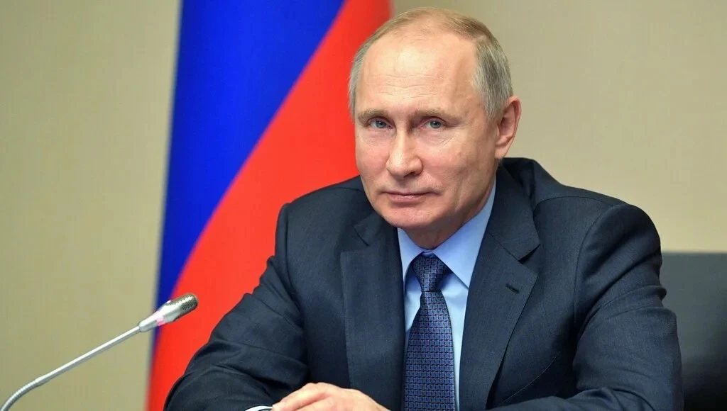 Сегодня с днём рождения поздравляем президента страны Владимира Владимировича Путина! 🎂