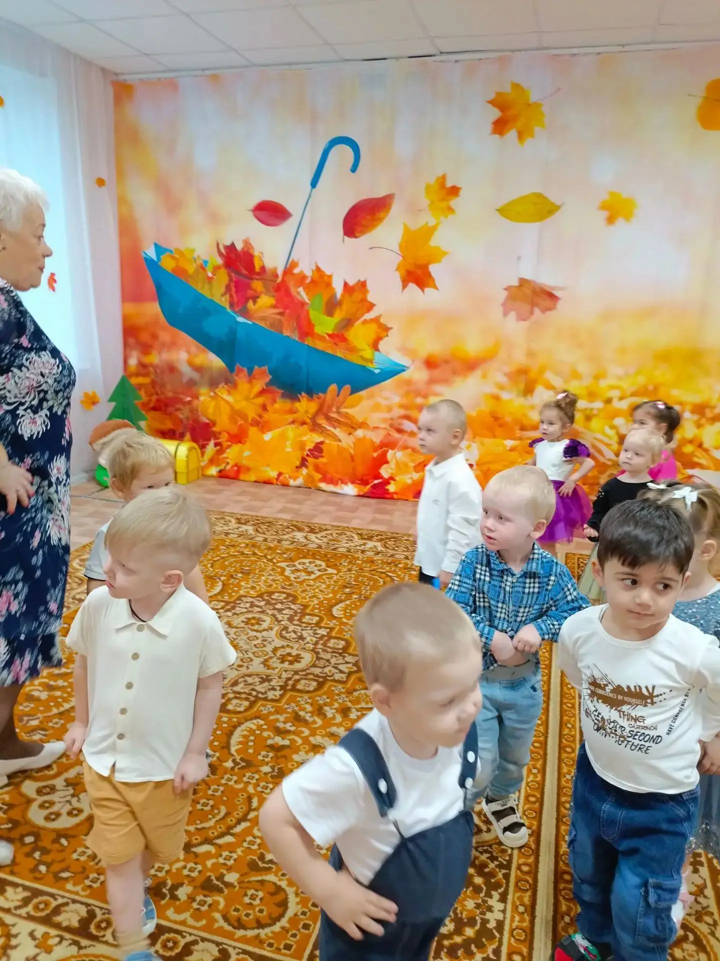 🍁 Осень, осень наступила, листья осыпаются!