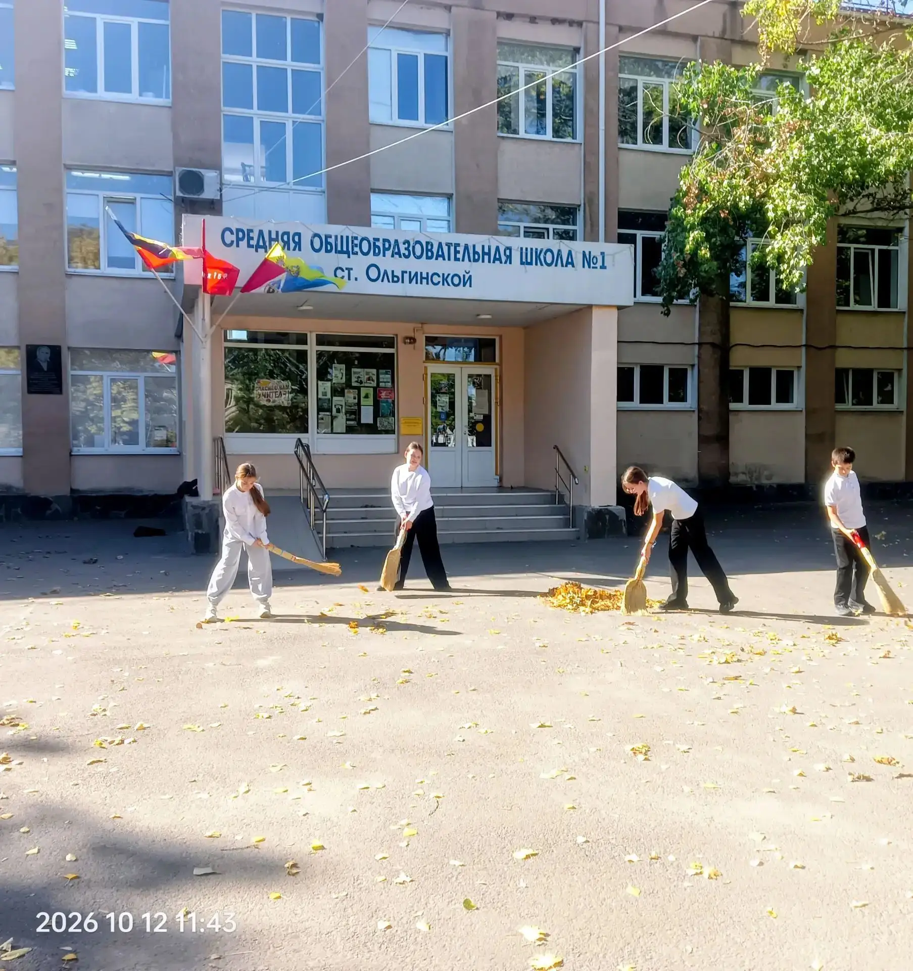 В рамках традиционного месячника экологической работы активисты нашего движения «ЭкоСил...