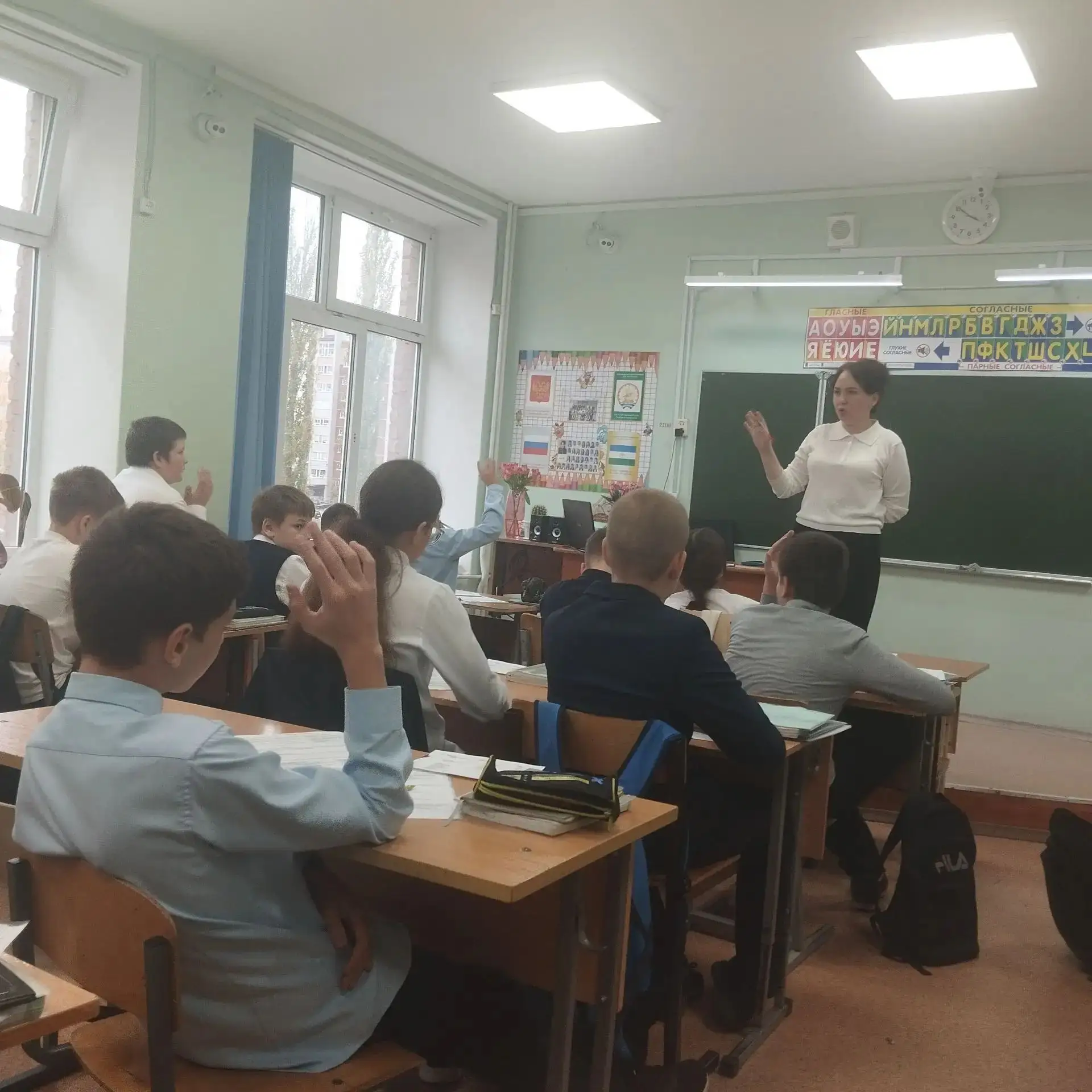 В 6 классе прошёл необычный урок русского языка: школьники раскрывали пунктуационные «п...
