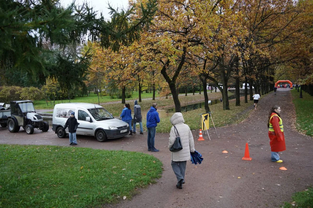 Петербуржцы участвуют в благотворительном забеге в поддержку онкобольных