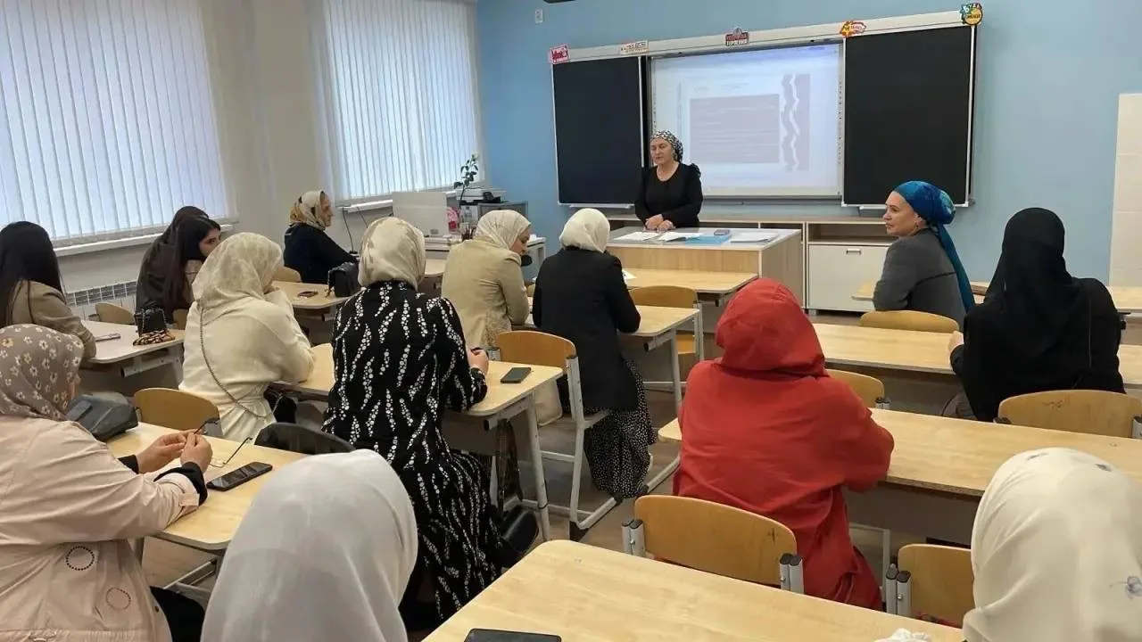 ЧГПУ провёл очный этап курсов повышения квалификации для учителей естественно‑научного ...