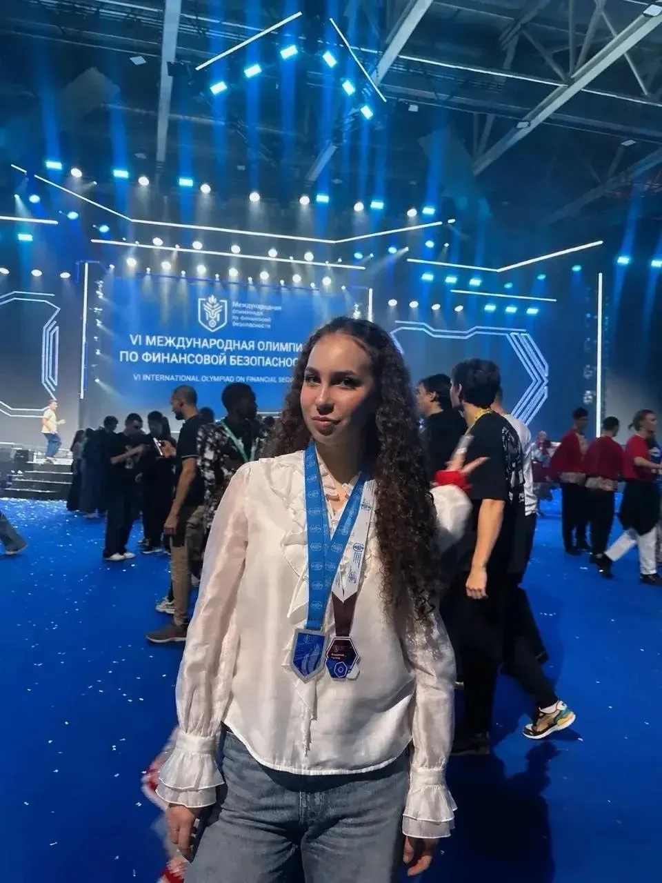 Ученица 11И класса Маркизова Дарина приняла участие в финальном этапе VI Международной ...