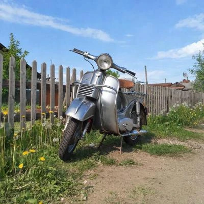 Жительница Новобурасского района купила несовершеннолетней дочери питбайк: девочка попа...