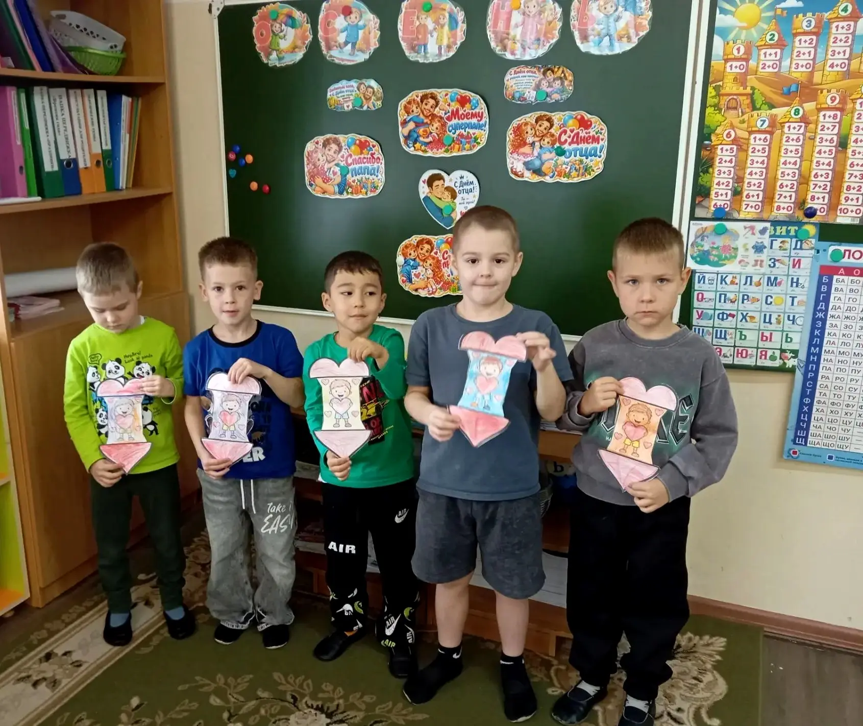 🌸Воспитанники подготовительной «А» группы  «Звёздочка» ⭐ в преддверии праздника День о...