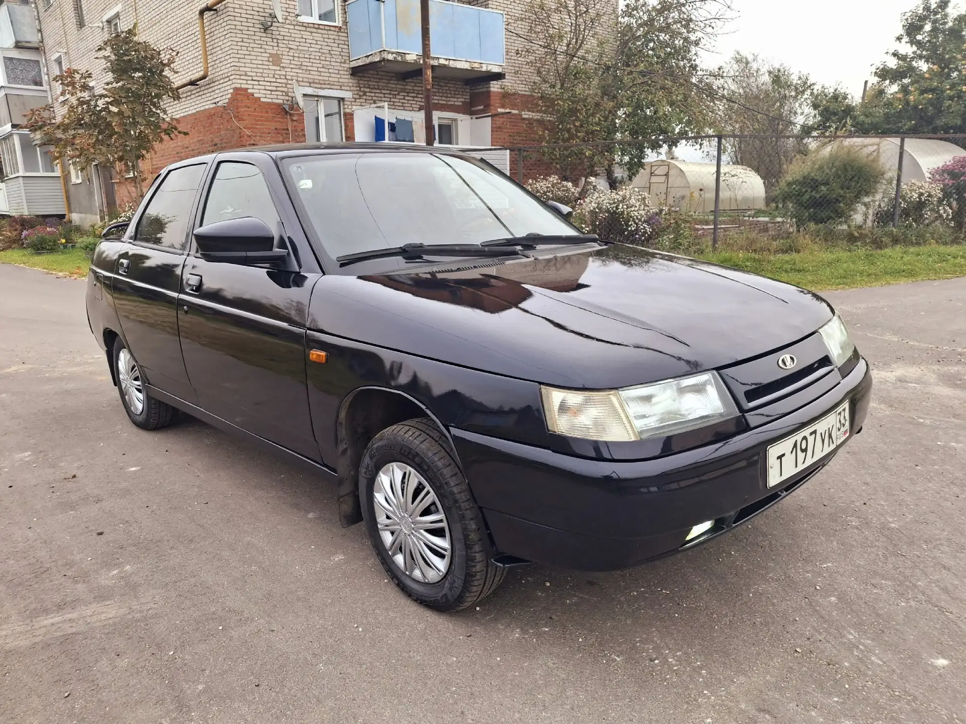 Lada ВАЗ 2110.