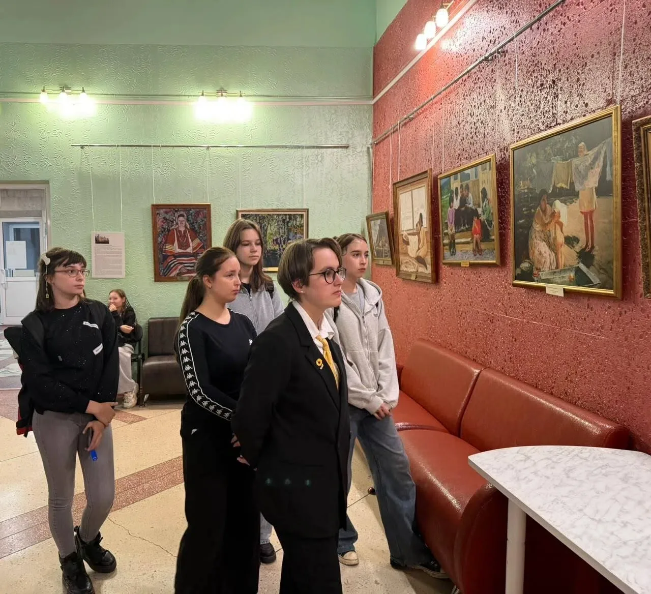 ✅В Доме молодёжи открылась выставка «Прекрасный Дальний Восток»