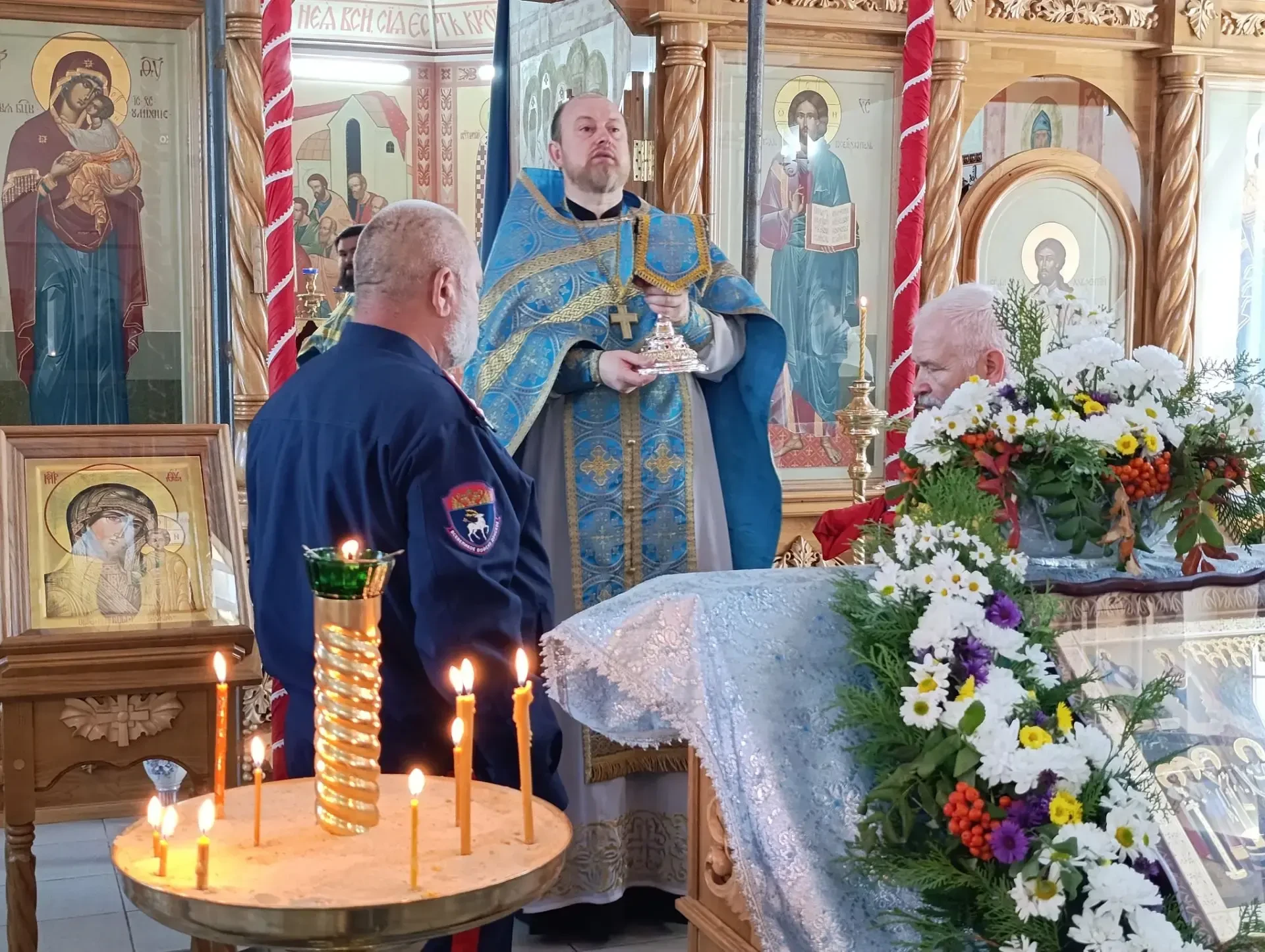 14 октября, в день празднования православного праздника Покрова Пресвятой Богородицы, к...