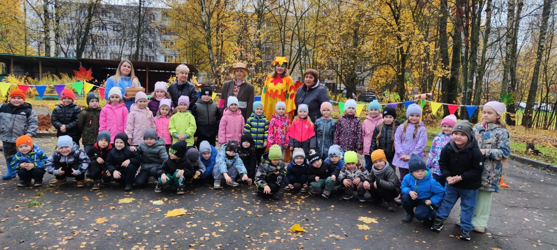 В ДО "Ладушки" прошел Праздник Осени! Территория сада превратилась в сказочный лес, нап...